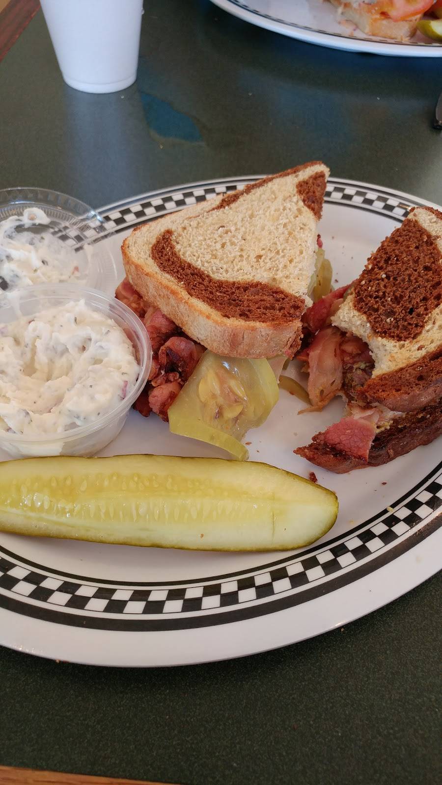 Heidis Brooklyn Deli | meal takeaway | 2900 Calloway Dr # 200, Bakersfield, CA 93312, USA | 6613876500 OR +1 661-387-6500