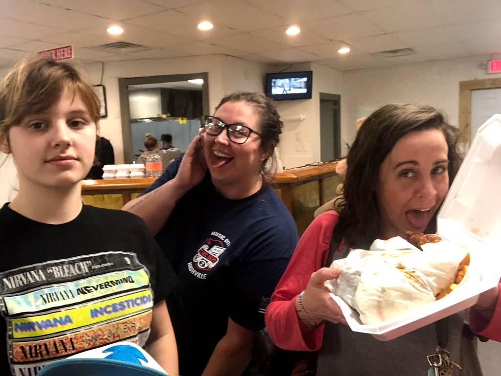 Granddaddys famous hot chicken | restaurant | 5546 Clarksville Pike, Joelton, TN 37080, USA | 6159152091 OR +1 615-915-2091