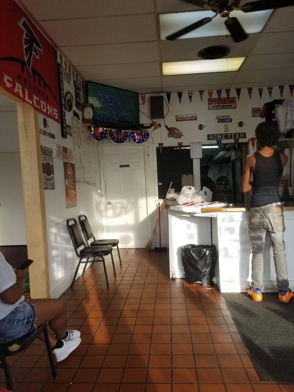 Just Wings | restaurant | 118 N 8th St, Griffin, GA 30223, USA | 7702280003 OR +1 770-228-0003