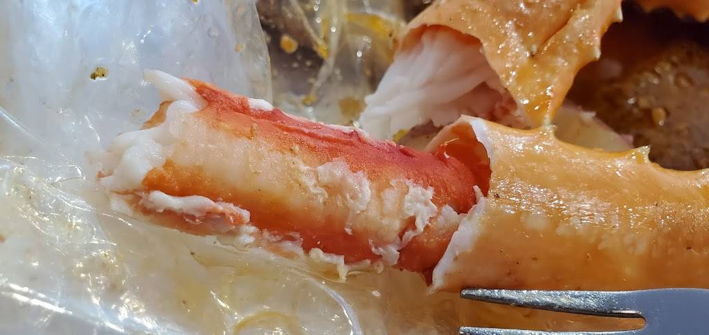 Red Crab 1 | restaurant | 115 City Ave, Bala Cynwyd, PA 19004, USA | 6106606156 OR +1 610-660-6156