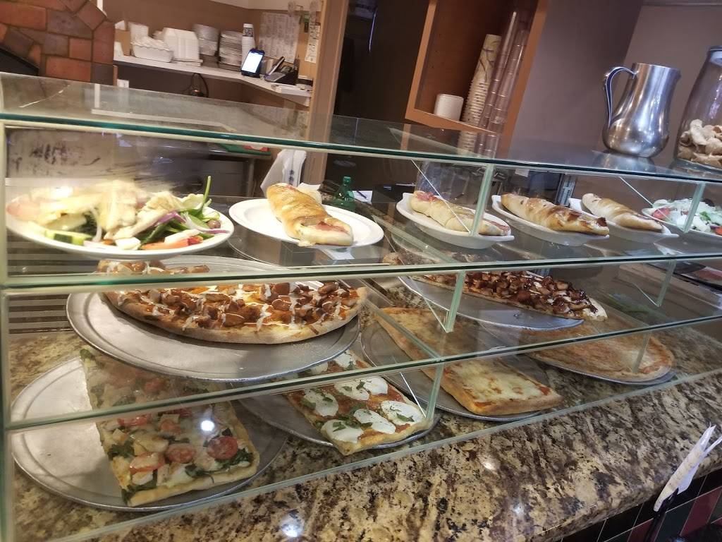 Annas Brick Oven Pizza | restaurant | 313 S New St, Bethlehem, PA 18015, USA | 6103170400 OR +1 610-317-0400