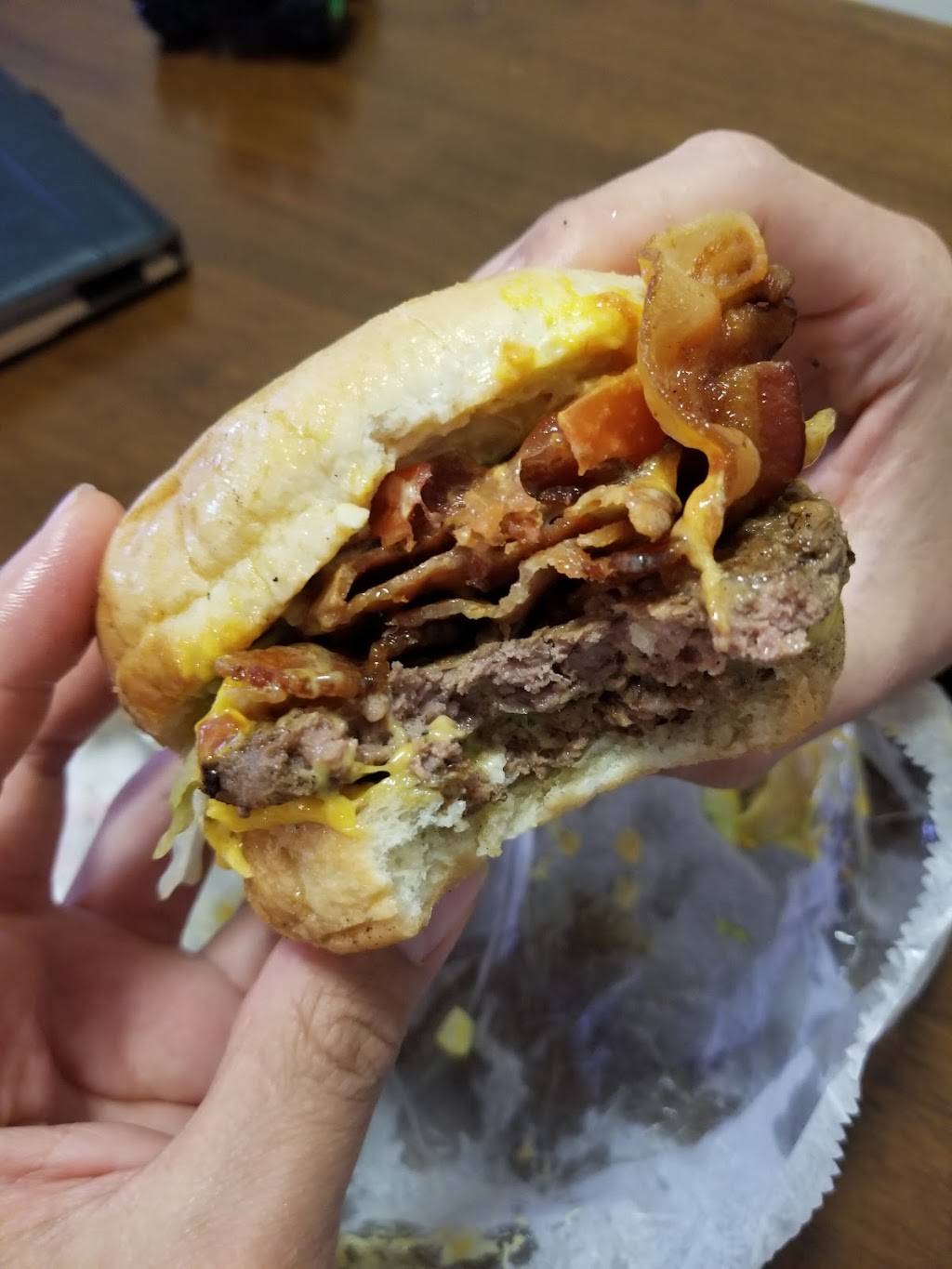 Circus Family Restaurant | restaurant | 1600 Wake Forest Rd, Raleigh, NC 27604, USA | 9198342213 OR +1 919-834-2213