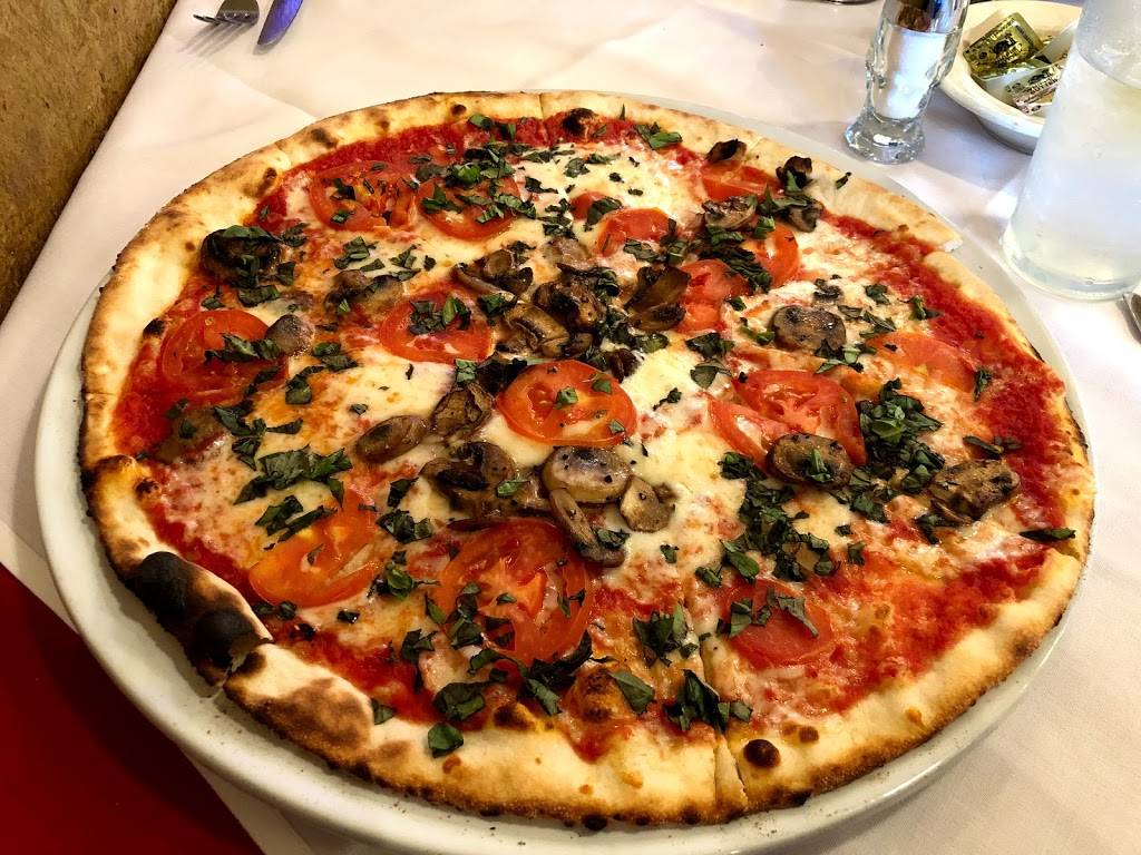 Giovannis Italian Restaurant & Pizzeria | cafe | 115 W Hwy 190, Copperas Cove, TX 76522, USA | 2545182227 OR +1 254-518-2227