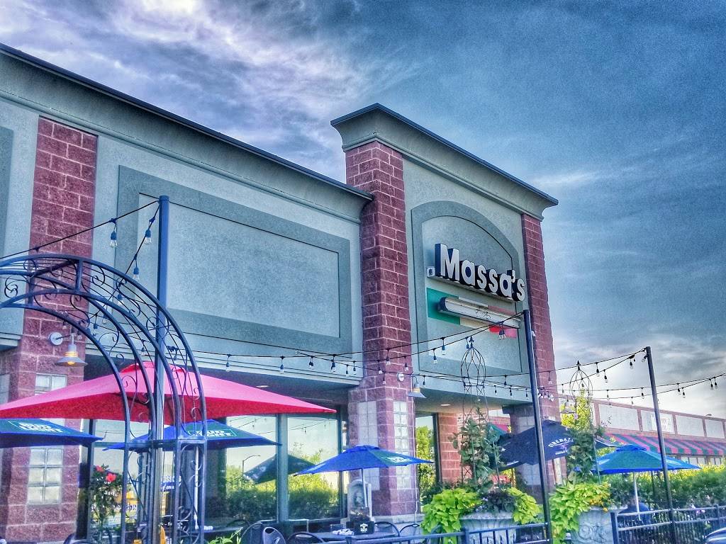 Massas St. Charles | restaurant | 3761 New Town Blvd, St Charles, MO 63301, USA | 6369252961 OR +1 636-925-2961