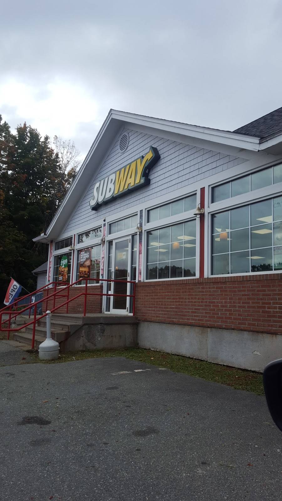 Subway | restaurant | 96 Western Ave, Newport, VT 05855, USA | 8023345546 OR +1 802-334-5546