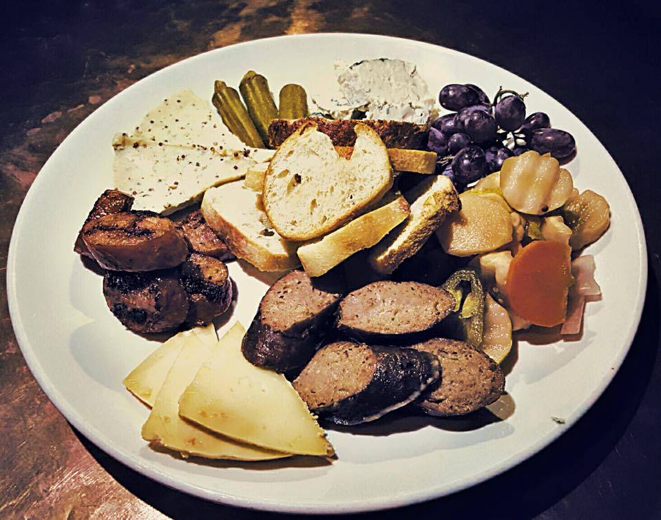 303 Jefferson | restaurant | 303 Jefferson St, Clinton, MS 39056, USA | 6019241303 OR +1 601-924-1303