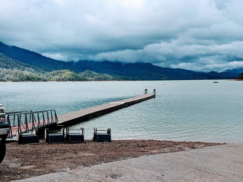 Silverthorn Resort | restaurant | 16250 Silverthorn Rd, Redding, CA 96003, USA | 8003323044 OR +1 800-332-3044