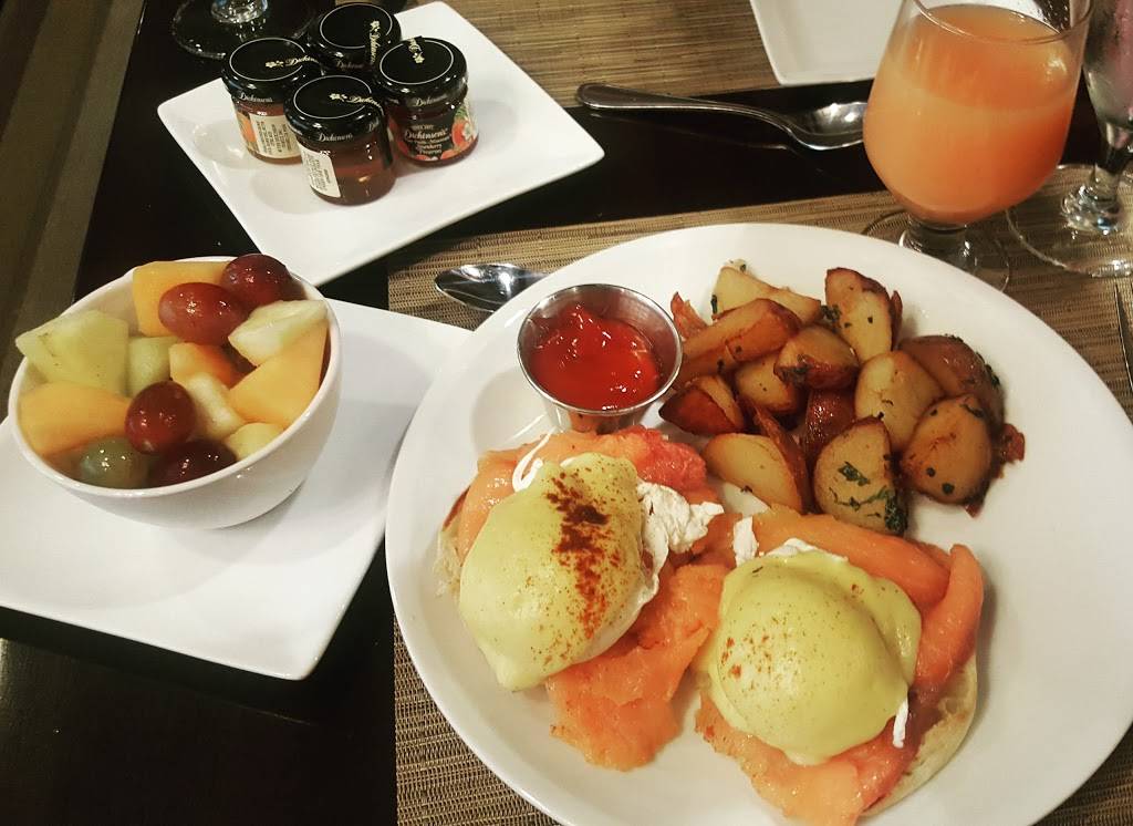 Erics Restaurant | restaurant | 4800 Calhoun Rd, Houston, TX 77004, USA | 7137432512 OR +1 713-743-2512