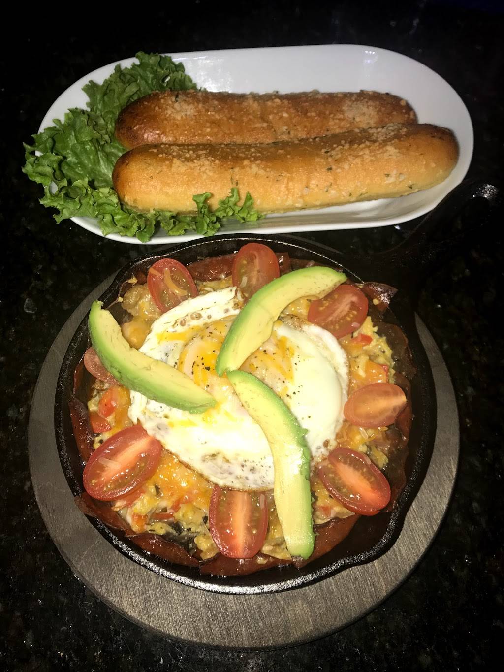 Avalon Food & Spirits | restaurant | 10307 S Roberts Rd, Palos Hills, IL 60465, USA | 7082336400 OR +1 708-233-6400