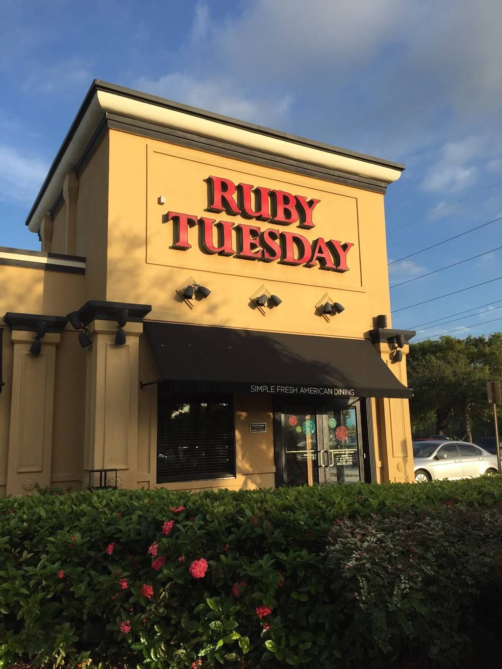 Ruby Tuesday | restaurant | DEERWOOD PLAZA, 12075 SW 152nd St, Miami, FL 33177, USA | 3052386036 OR +1 305-238-6036
