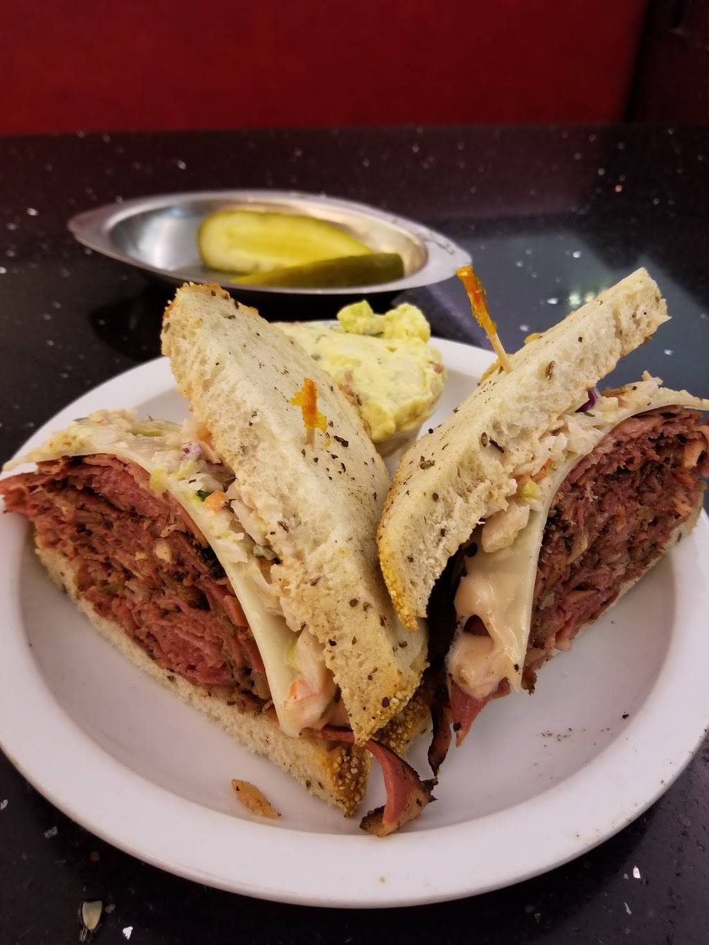 Jerrys Famous Deli | restaurant | 12655 Ventura Blvd, Studio City, CA 91604, USA | 8189804245 OR +1 818-980-4245