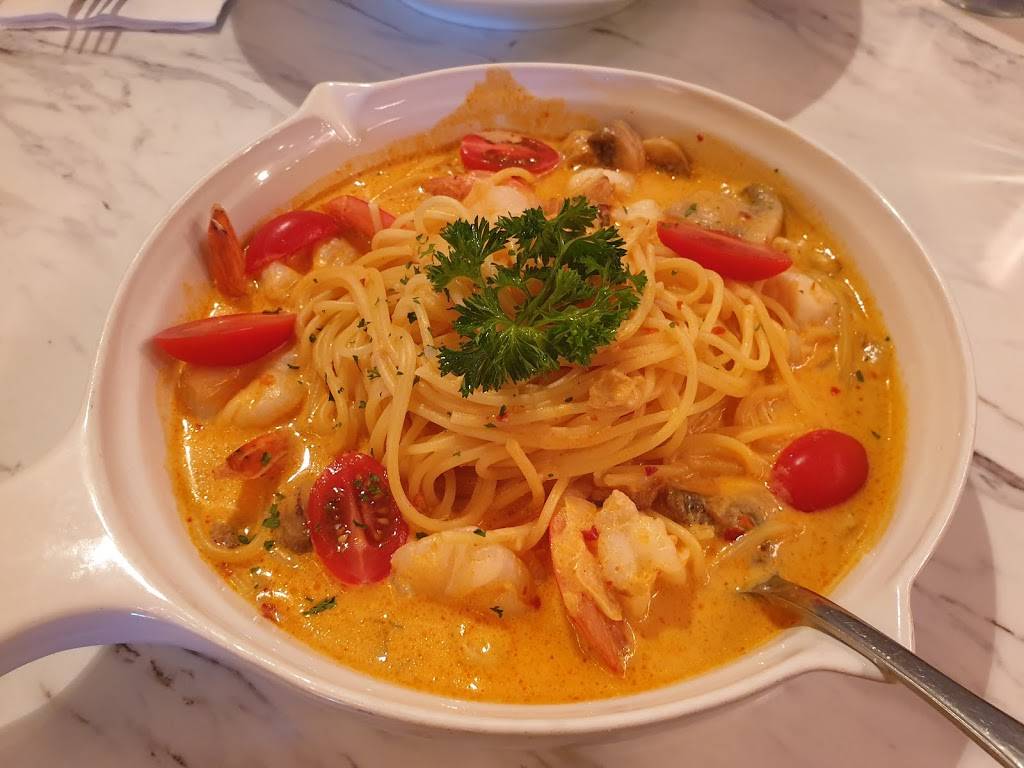 Etoo Modern Asian Cuisine | restaurant | 1373 E 53rd St, Chicago, IL 60615, USA | 7738912554 OR +1 773-891-2554