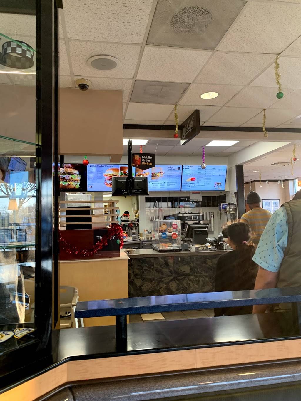 McDonalds | cafe | 8415 S Pulaski Rd, Chicago, IL 60652, USA | 7732841331 OR +1 773-284-1331