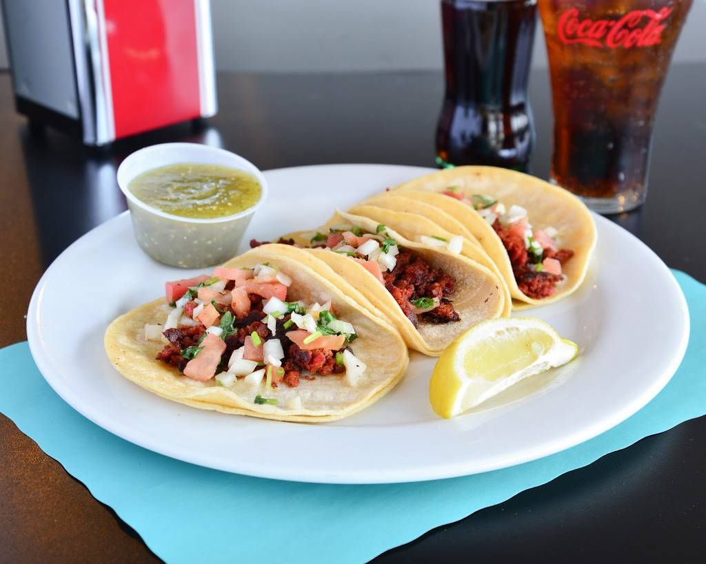 Famous 50s Diner | restaurant | 472 Huntington Turnpike, Bridgeport, CT 06610, USA | 2035720777 OR +1 203-572-0777