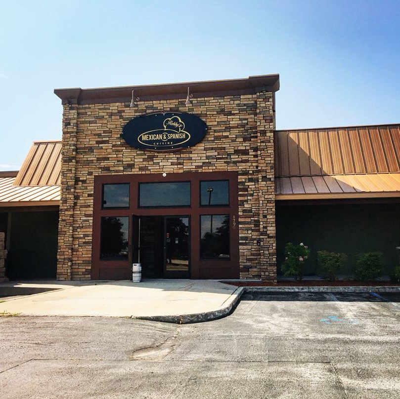 Robbys Mexican & Spanish Cuisine | restaurant | 1796 S Garfield Ave, Traverse City, MI 49686, USA | 2312523700 OR +1 231-252-3700