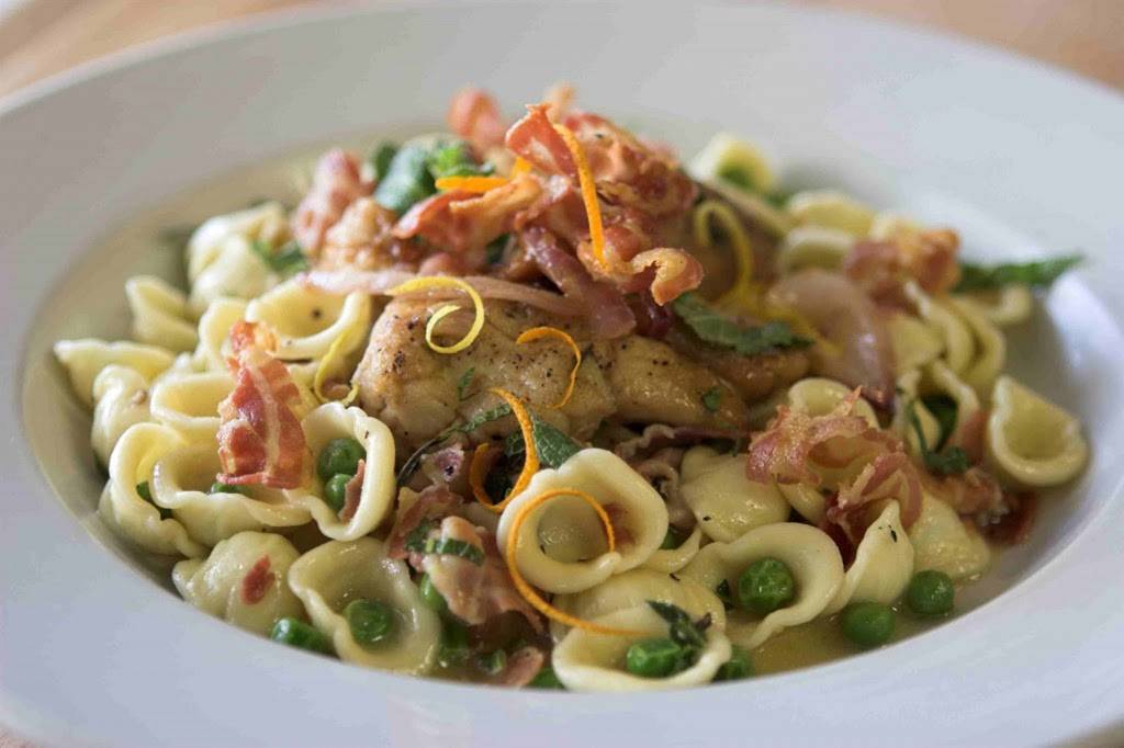 Restaurant Les Fougeres | restaurant | 783 Route 105, Chelsea, QC J9B 1P1, Canada | 8198278942 OR +1 819-827-8942