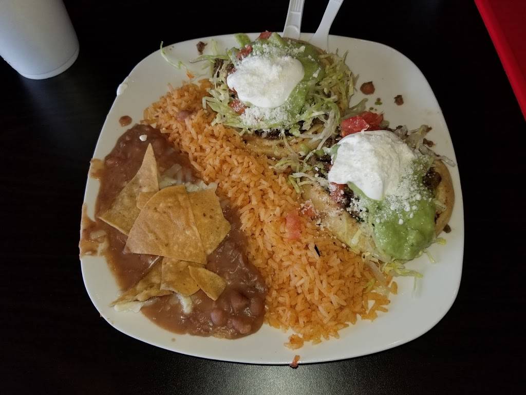 Grandmas Tamales Restaurante | restaurant | 100 Bernard St, Bakersfield, CA 93305, USA | 6614930229 OR +1 661-493-0229