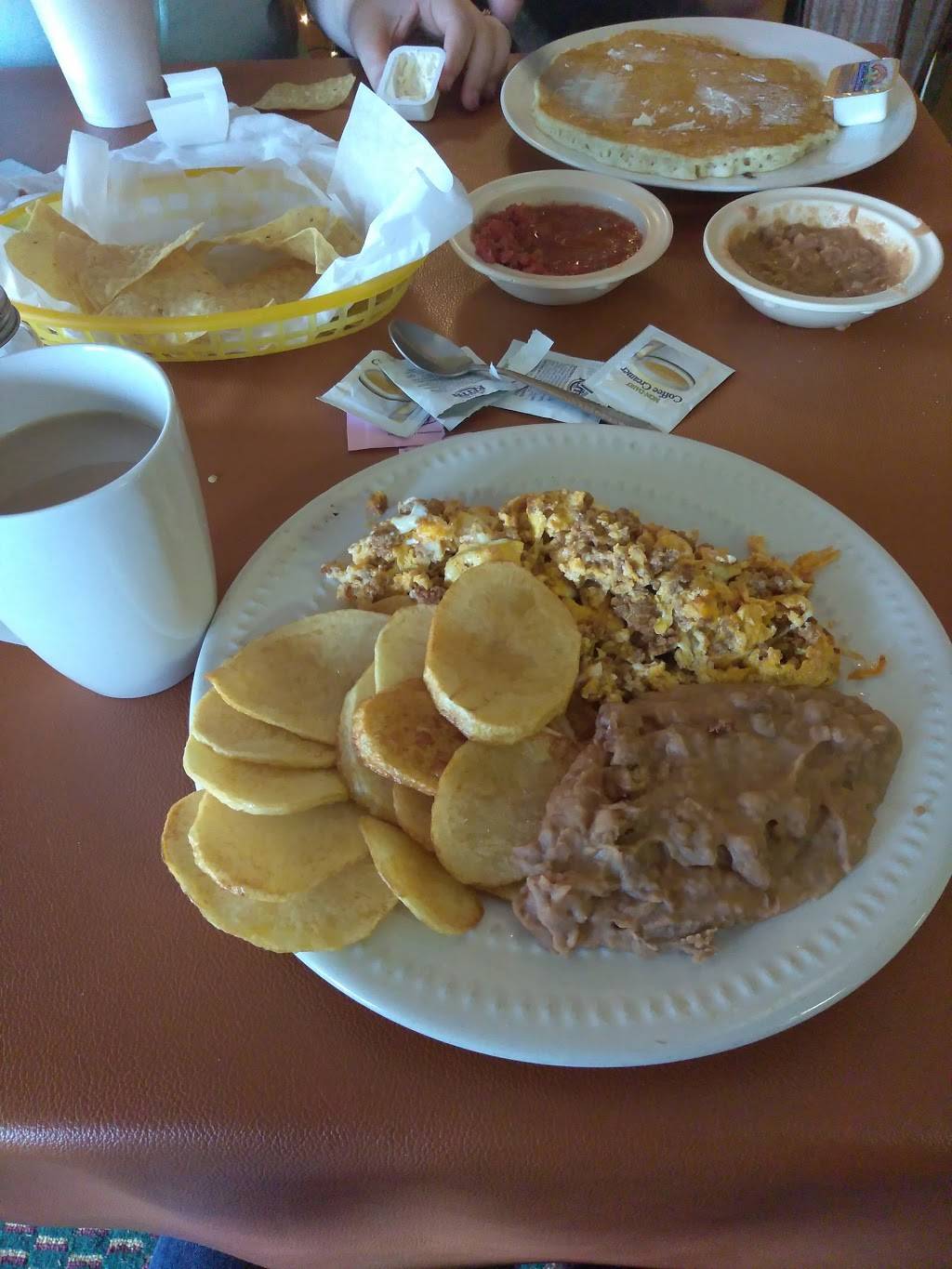 Esperanzas Mexican Restaurant | restaurant | 3301 Avenue F, Bay City, TX 77414, USA | 9793237744 OR +1 979-323-7744