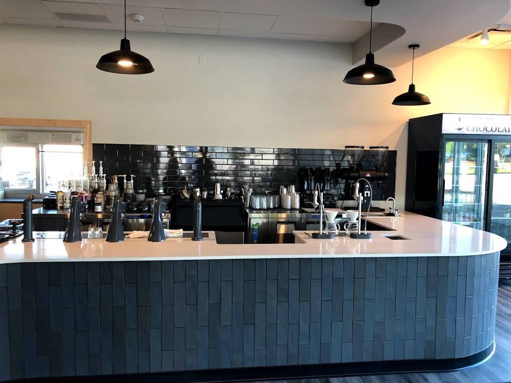 Buckeye Chocolate Café Bainbridge | cafe | 8555 Tanglewood Square, Bainbridge Township, OH 44023, USA | 4404686956 OR +1 440-468-6956