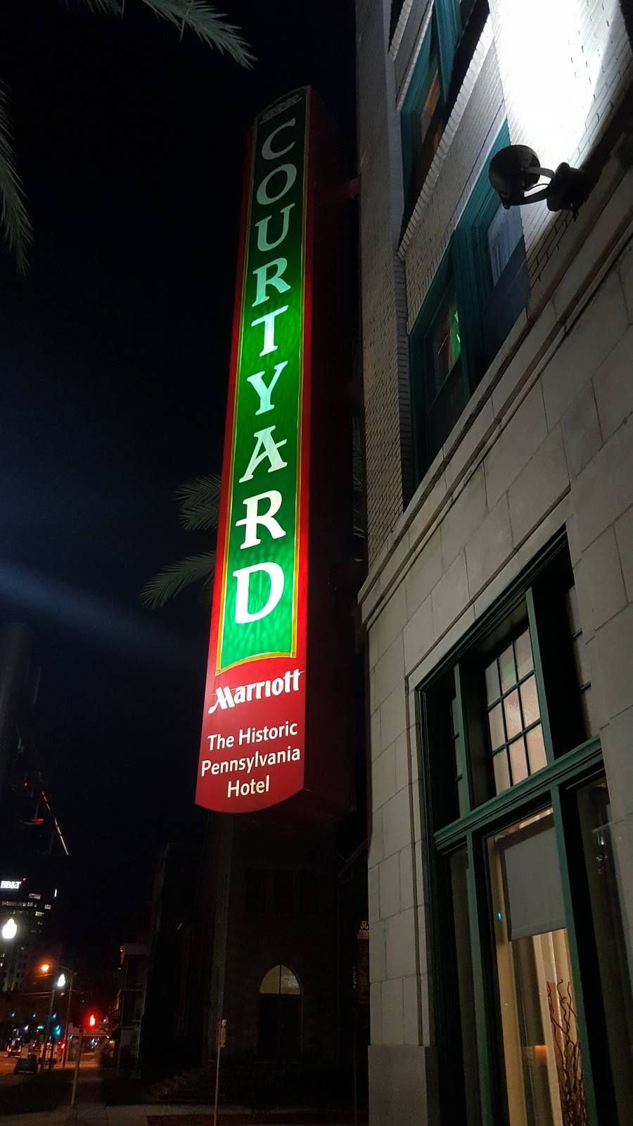 The Bistro – Eat. Drink. Connect.® | restaurant | 300 4th St N, St. Petersburg, FL 33701, USA | 7274506200 OR +1 727-450-6200