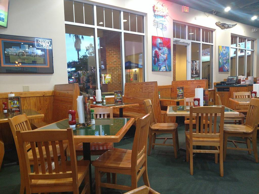 Gators Dockside Gainesville | restaurant | 3842 W Newberry Rd #1a, Gainesville, FL 32607, USA | 3523384445 OR +1 352-338-4445
