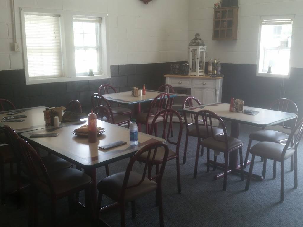 Marks Diner & Catering | restaurant | KY-80, Garrett, KY 41630, USA | 6069491457 OR +1 606-949-1457