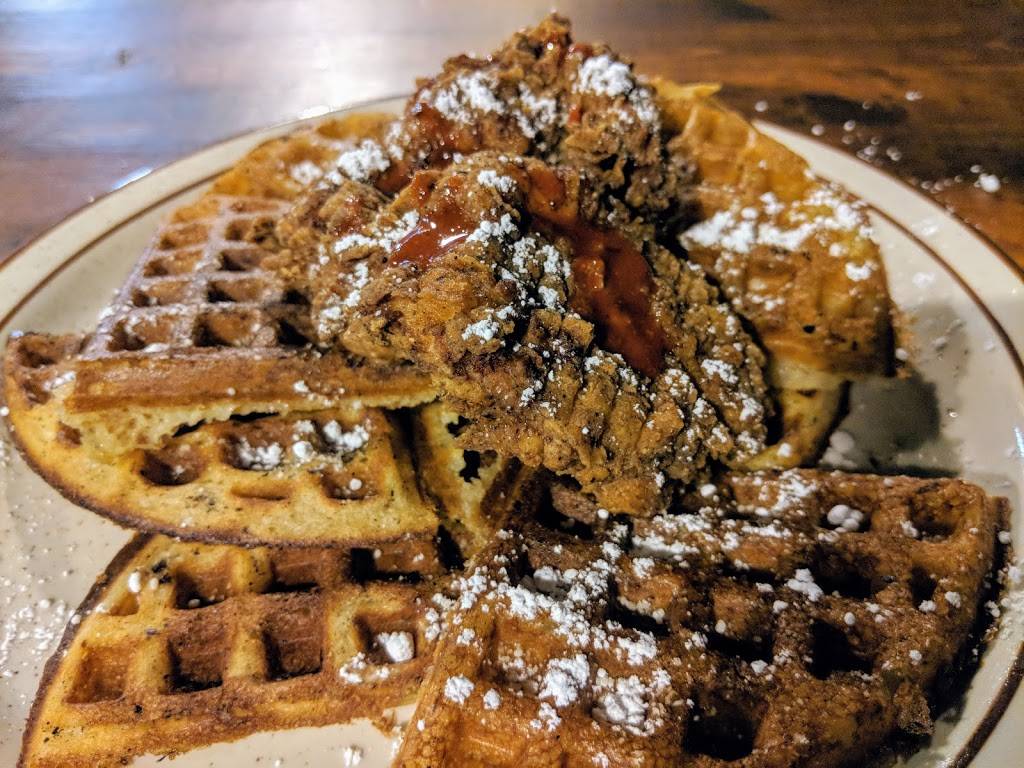 Railroad Bills Dining Car | restaurant | 621 Des Moines St, Des Moines, IA 50309, USA | 5152430247 OR +1 515-243-0247