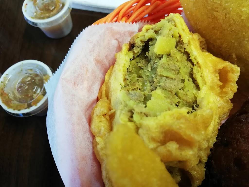 Macitas Restaurant & Bakery | restaurant | 14685 SW 104th St, Miami, FL 33186, USA | 3053809985 OR +1 305-380-9985