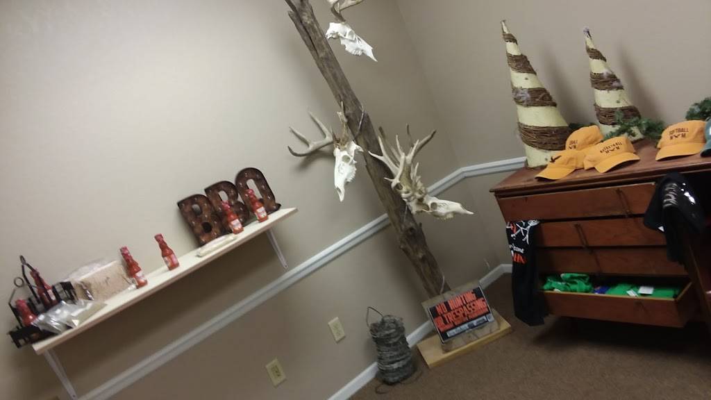 The Butcher Block | restaurant | 106 W Bremer Ave, Waverly, IA 50677, USA | 3195592166 OR +1 319-559-2166