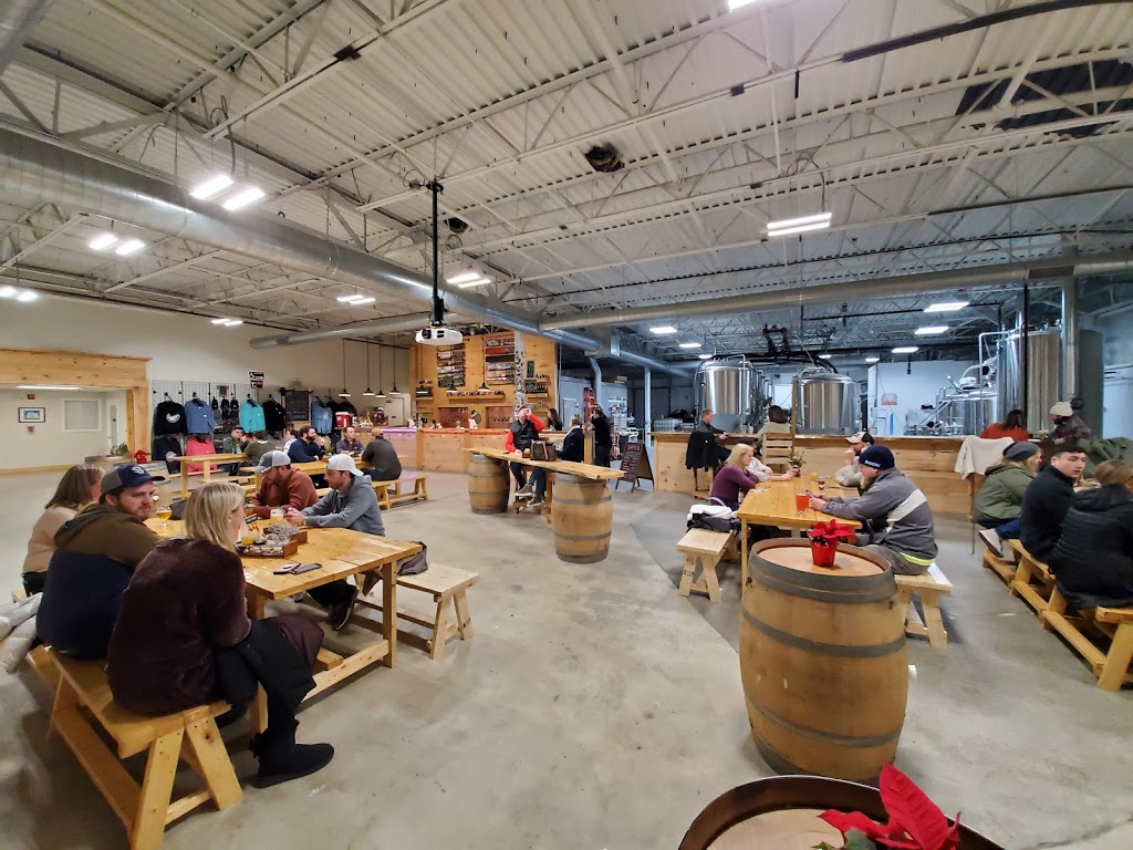 Stellwagen Beer Company | restaurant | 100 Enterprise Dr, Marshfield, MA 02050, USA | 7815368472 OR +1 781-536-8472