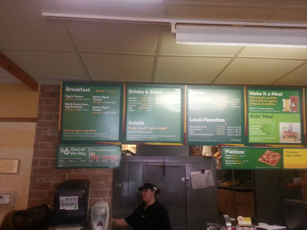 Subway | restaurant | 143 W Main St, West Brookfield, MA 01585, USA | 5088673433 OR +1 508-867-3433