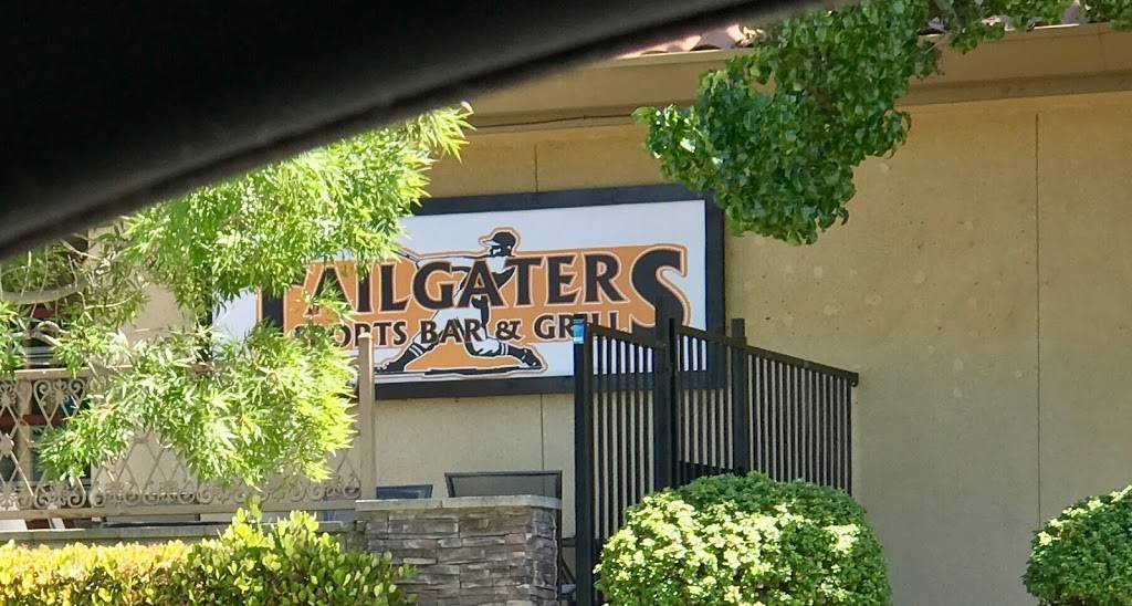 Tailgaters Sports Bar & Grill | restaurant | 4605 Golf Course Rd, Antioch, CA 94531, USA | 9257542277 OR +1 925-754-2277