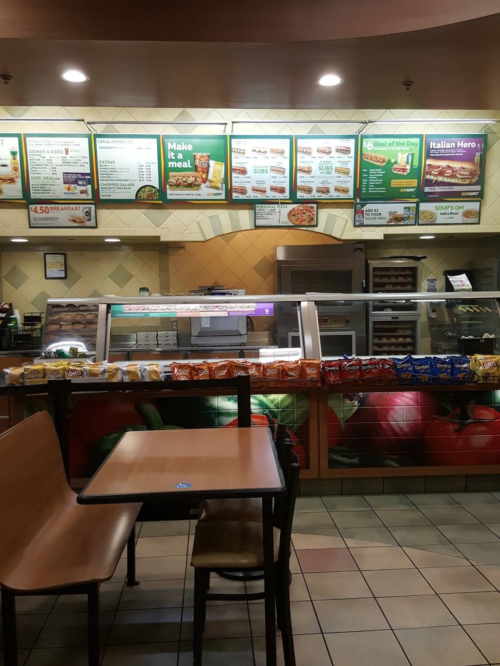 Subway | restaurant | 2811 Saviers Rd, Oxnard, CA 93033, USA | 8054872900 OR +1 805-487-2900