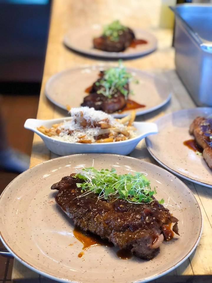 Le Esmond | restaurant | 231 Rue Saint Charles S, Granby, QC J2G 9M6, Canada | 4503727727 OR +1 450-372-7727