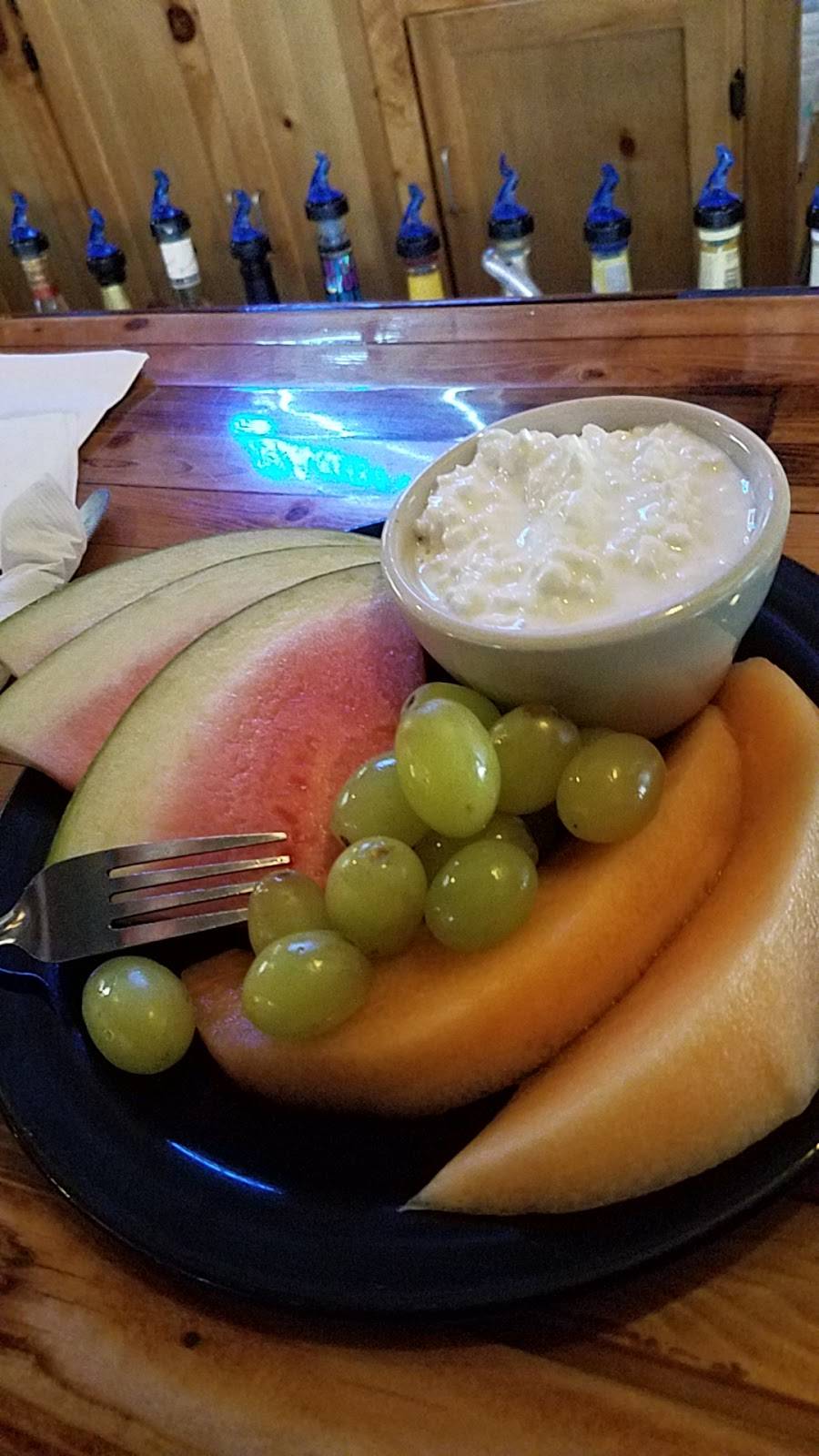 TNT’s Sports Bar & Grill | restaurant | 10562 Main St, Hayward, WI 54843, USA | 7156991594 OR +1 715-699-1594