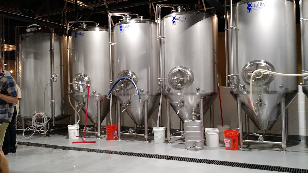 Good City Brewing | restaurant | 2108 N Farwell Ave, Milwaukee, WI 53202, USA | 4145394343 OR +1 414-539-4343