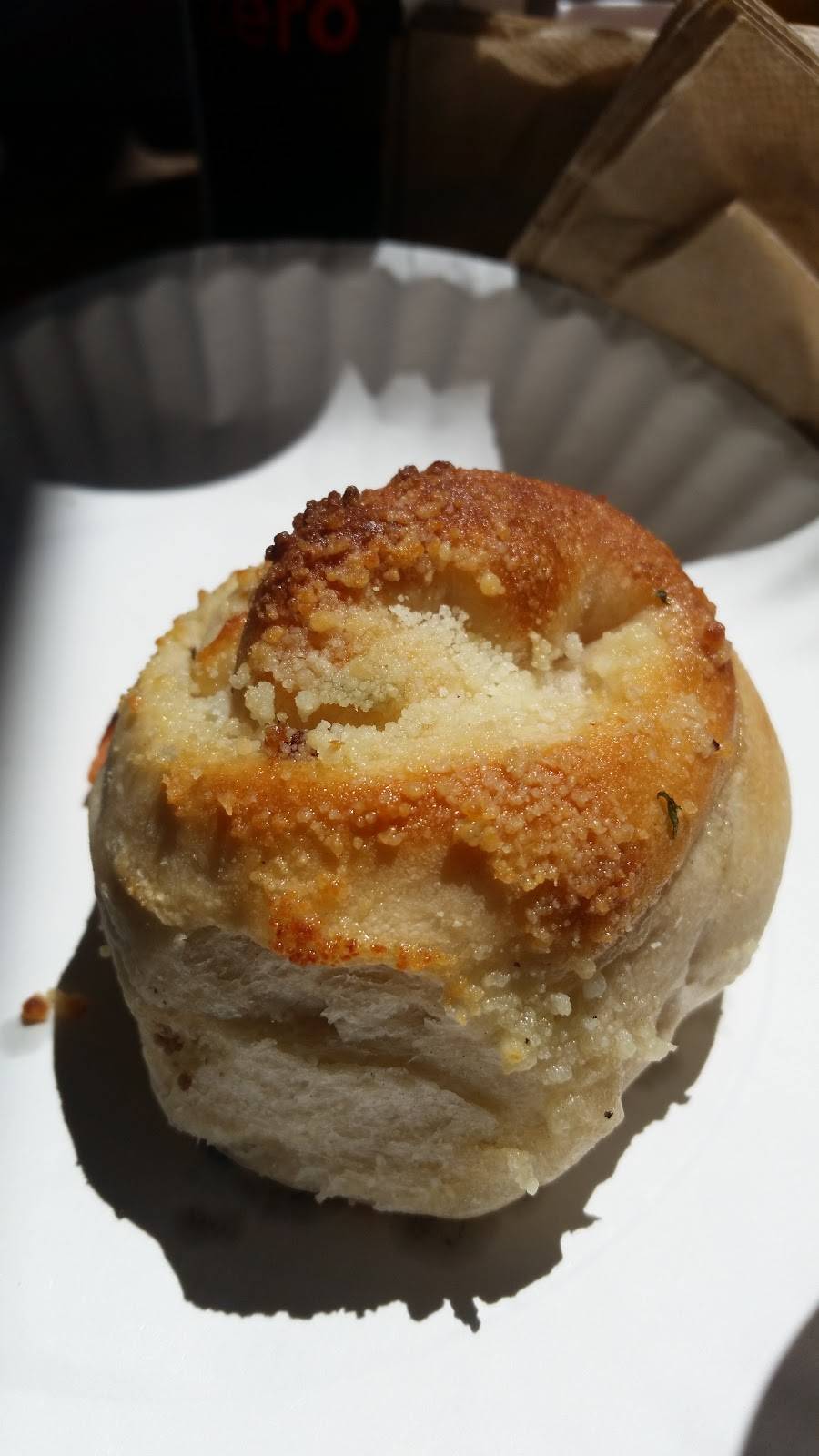 The Original Bizzarro Famous New York Pizza | restaurant | 4 Wave Crest Ave, Indialantic, FL 32903, USA | 3217244799 OR +1 321-724-4799