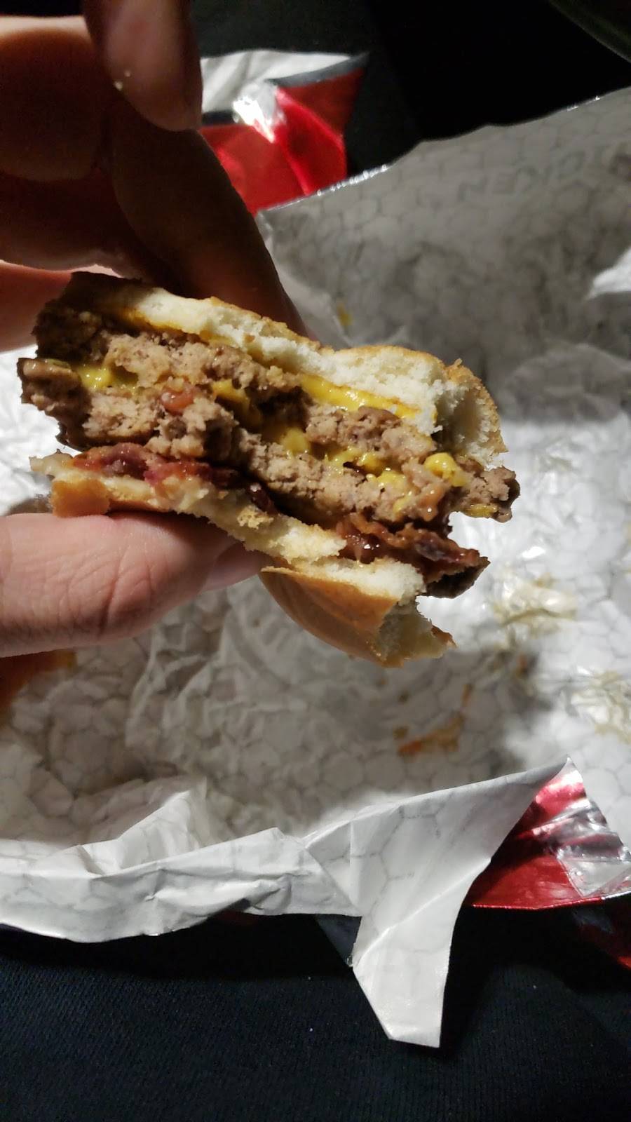 Wendys | restaurant | 1255 E 16th St, Dubuque, IA 52001, USA | 5635840288 OR +1 563-584-0288