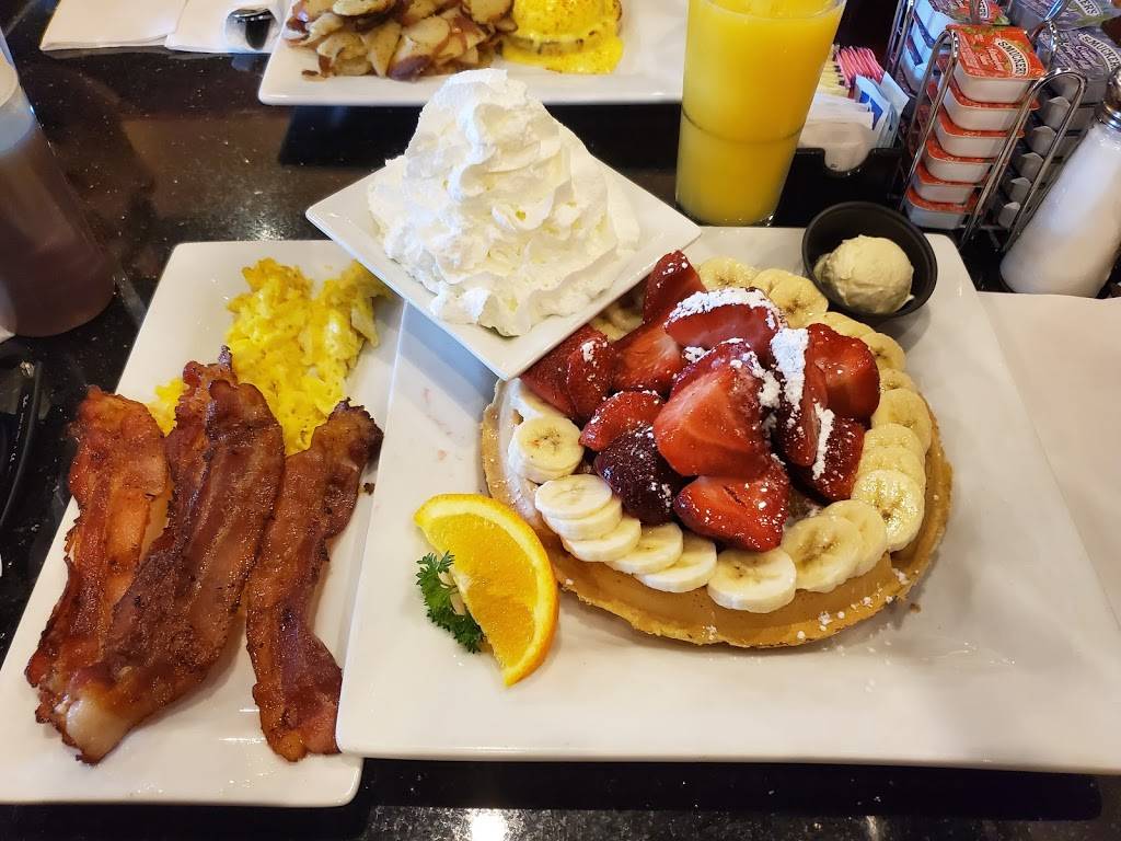 Kekes Breakfast Cafe | restaurant | 2435 S Hwy 27, Clermont, FL 34711, USA | 3523940956 OR +1 352-394-0956