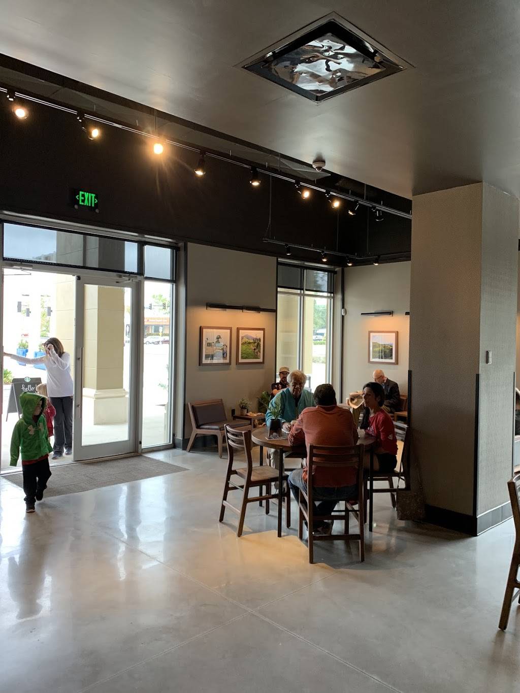 Starbucks | cafe | 131 S Orlando Ave A, Maitland, FL 32751, USA | 4076443839 OR +1 407-644-3839