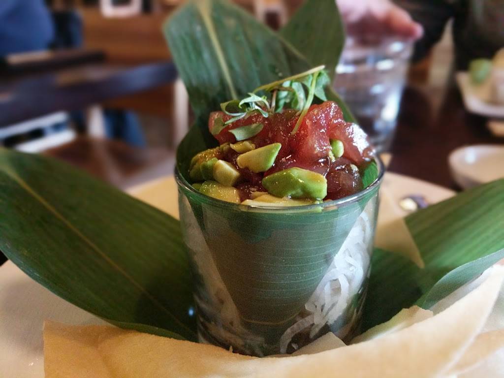 Miku Sushi | restaurant | 4514 N Lincoln Ave, Chicago, IL 60625, USA | 7736541277 OR +1 773-654-1277