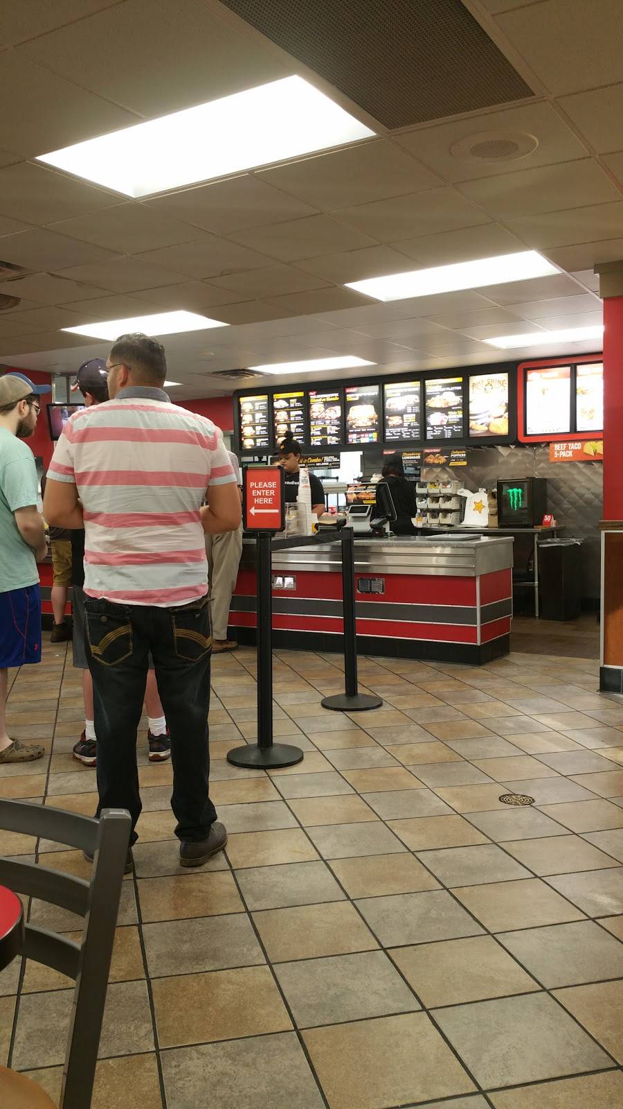 Hardees Red Burrito | restaurant | 206 S Main St, Clover, SC 29710, USA | 8032229092 OR +1 803-222-9092