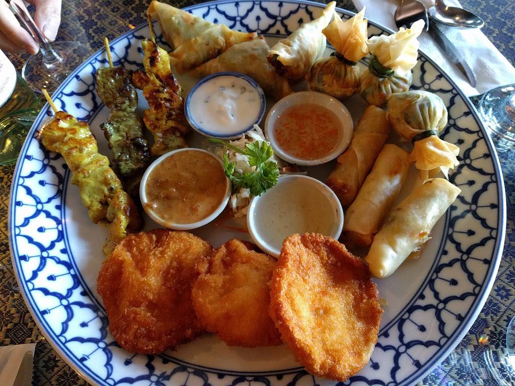 Siam Garden | restaurant | 2 Bridge Ave, Red Bank, NJ 07701, USA | 7322241233 OR +1 732-224-1233