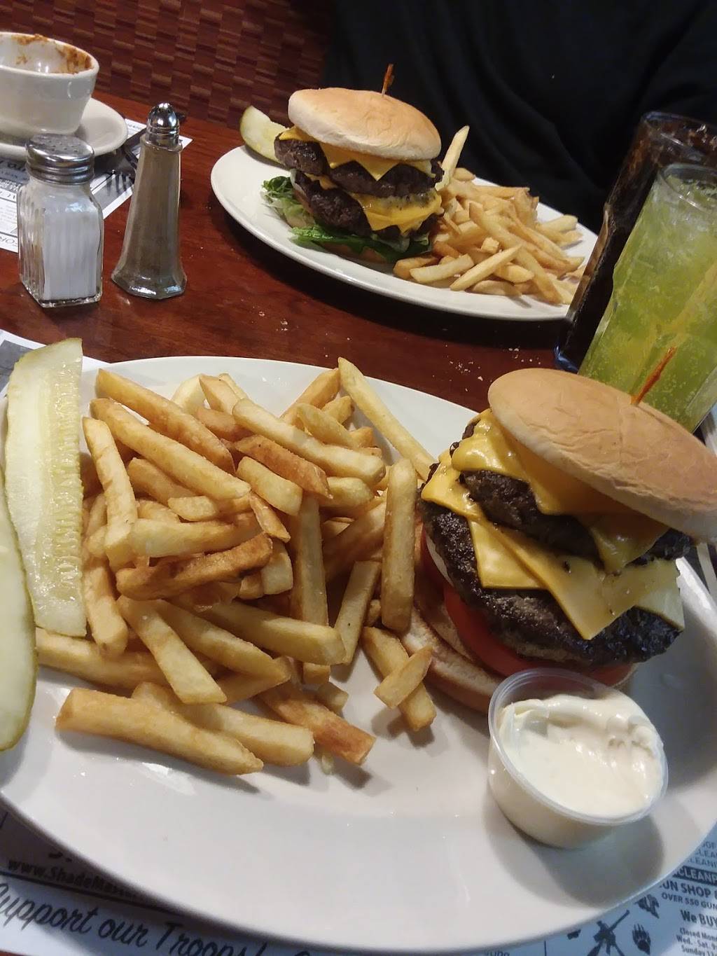 Symphony Family Restaurant | restaurant | 1410 N Michigan St, Plymouth, IN 46563, USA | 5749367400 OR +1 574-936-7400