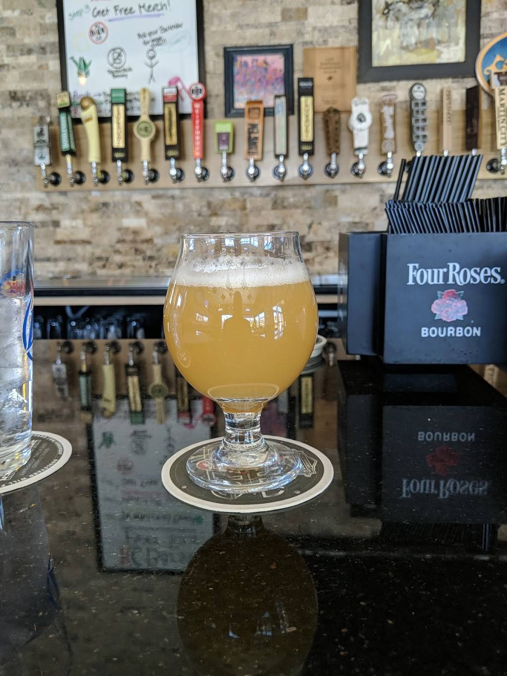 Flying Horse Taproom | restaurant | 600 E 63rd St #100, Kansas City, MO 64110, USA | 8164440772 OR +1 816-444-0772