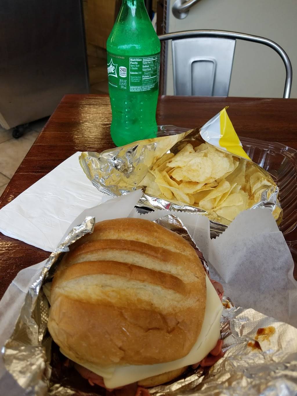 Stashs Pizza | restaurant | 330 Belgrade Ave, Roslindale, MA 02131, USA | 6173271300 OR +1 617-327-1300