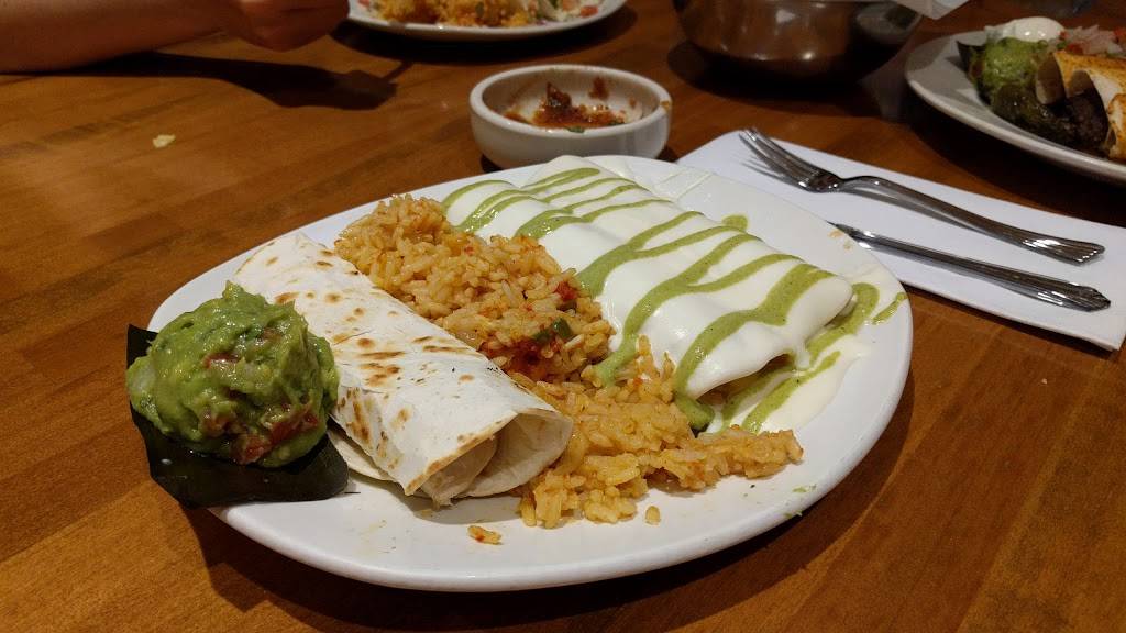 Cantina Laredo | restaurant | 8008 Cedar Springs Road, Dallas, TX 75235, USA | 2146540769 OR +1 214-654-0769