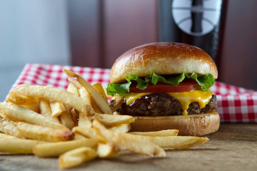 Plain & Simple Diner | restaurant | 4774 US-62, Berlin, OH 44610, USA | 3304731005 OR +1 330-473-1005