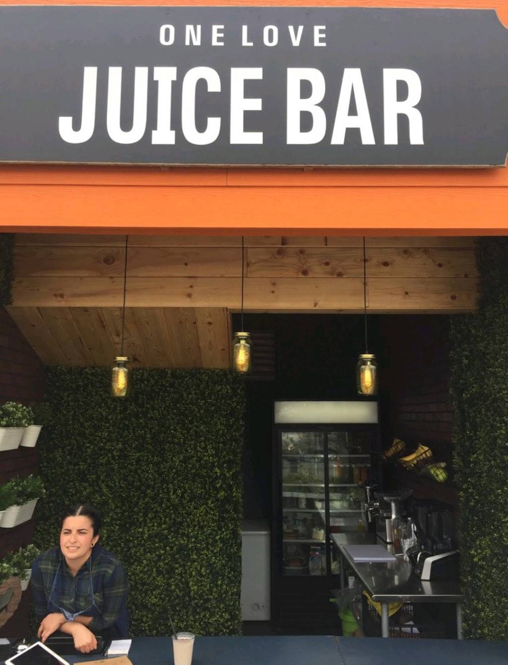 One Love Juice Bar | restaurant | Blvd. Benito Juárez 1207, Playas Rosarito, 22710 Rosarito, B.C., Mexico | 016616124776 OR +52 661 612 4776