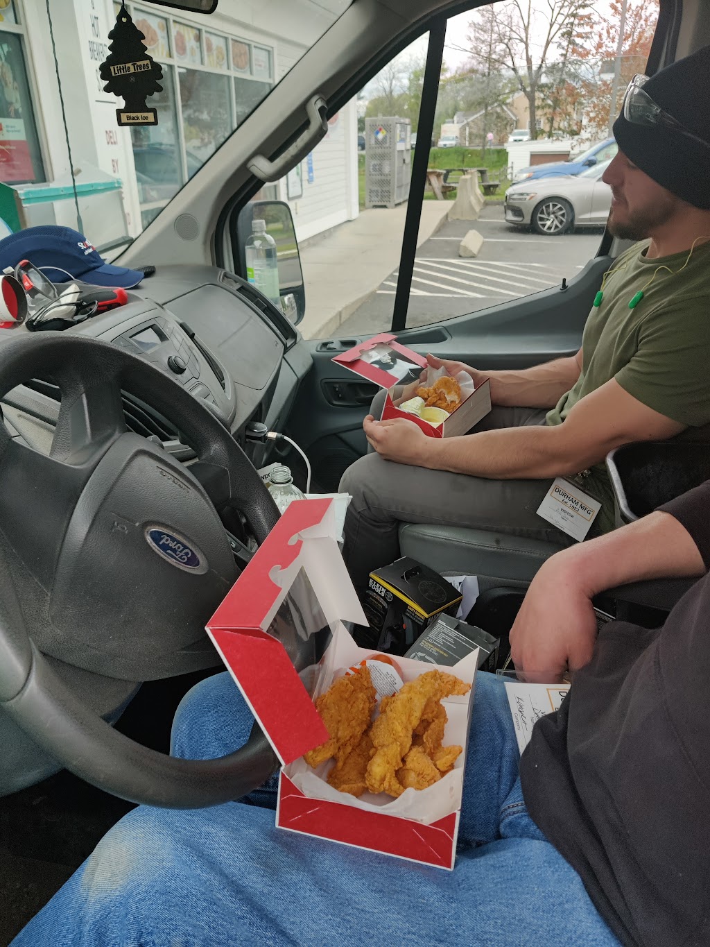 Krispy krunchy Chicken | restaurant | 24 Main St, Durham, CT 06422, USA | 8603491017 OR +1 860-349-1017